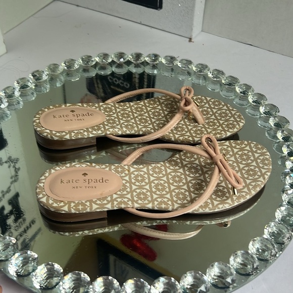 Kate Spade Tan Patterned Sandals size 7.5 - Picture 3 of 7
